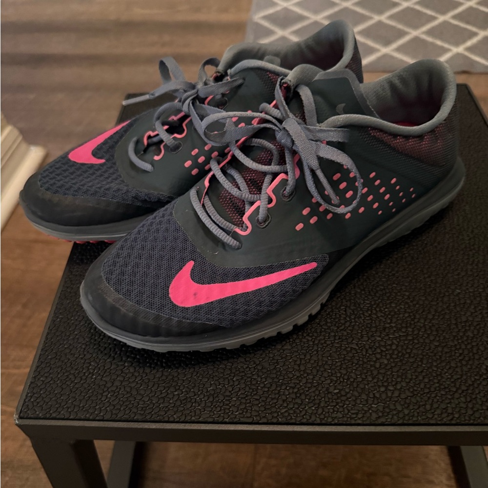 Nike Women's Athletic Shoes - Dark Gray and Pink